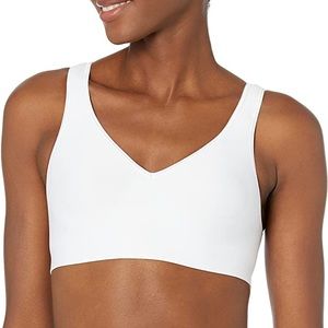 Hanes Women's SmoothTec ComfortFlex Fit Wirefree Bra. NWT